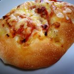 トレナーヴェ - フォカッチャ（トマトとチーズ）