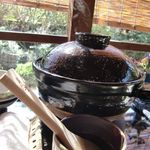 Kominkadehirugohambairi - 土鍋ごはんが名物