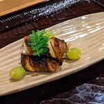 勢麟 - 小さい鰻は、香る牛蒡と八幡巻きに。揚げたて新銀杏もホクホクです