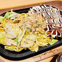 OSAKAきっちん。 東急プラザ渋谷店 - 豚玉お好み焼&ソース焼きそば定食