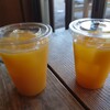 タカダコーヒー - ドリンク写真:どっちがマンゴーかオレンジかわかります？