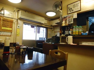 Aiduki Takata Ramen - 【2012年11月】11時半頃の店内。