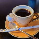 養老魚新 - コーヒーはデミタスカップで提供された