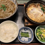 小嶋屋総本店 - カツ鍋御膳(温蕎麦に変更プラス大盛)