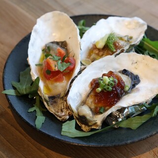 The finest Oyster are steamed at a low temperature. Enjoy the flavor and aroma!