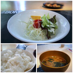 天神BOMBURG×嵐山茶寮 - ◆サラダはシンプル。 ◆お味噌汁は赤味噌仕立てですが、薄め。 ◆ご飯の質は普通。