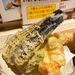 ひだりうま - お得な平日ランチ限定天ぷら4種盛りは必食です