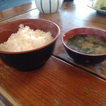 とんかつ 五郎十 - 定食のご飯と味噌汁