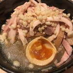 麺屋一燈 - 乾物・貝・鶏のらーめん ＋ 小ライス ＋ 味玉