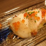 寿司とし - 白身魚と蛸とイクラ