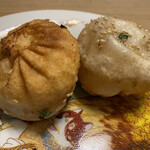 焼小籠包 ぎょうざ 樹苞 - 【焼小籠包】表と裏