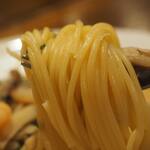 卓 - きのことシーフードパスタその３