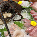 船頭の台所 - 伊勢海老、神経〆ヒラメ、釣キンメ、ヒラマサ、活き〆ワラサ