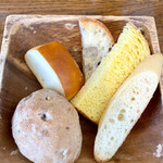 Grill Cheese Kitchen812 - 食べ放題の5種のパン。
