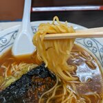 Ryuu En - 控えめに麺リフト(^_^;)   