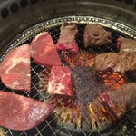 야키니쿠 킝구 이세하라점 - 料理