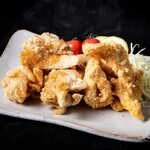 からあげの篤 - (もも肉)秘伝のからあげ粉にまぶして、外はサクサク、中はジューシー！特製のさっぱり和風タレ付き。