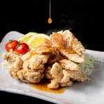 からあげの篤 - (もも肉)秘伝のからあげ粉にまぶして、外はサクサク、中はジューシー！特製のさっぱり和風タレ付き。