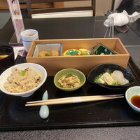 京懐石とゆば料理 松山閣 JR京都伊勢丹店 - 