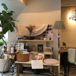 レインボーバードランデヴー - テーブルからの眺め