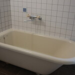 別邸 石の家 - 室内のバスタブ