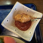 お食事処 みろく - 豚串カツはデフォルトでは味噌タレですが味噌タレ苦手なのでお子様仕様のケチャップに変更してもらうw