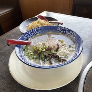 博多ラーメン とみた_0