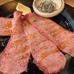 焼肉 牛猿 - 特上薄切りタン