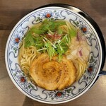 麺屋 マルヨシ - マグロ節そば(800円、真上から)
