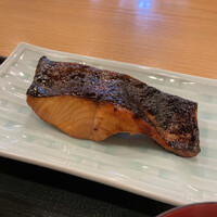 魚屋 小次朗 - サーモンの照り焼き。