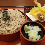 和風レストランまるまつ - 料理写真:天ざる！@820円