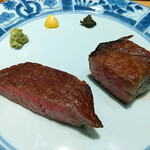 肉割烹 岡田前 - 神戸牛のサーロインと松阪牛のもも肉のステーキ