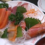 メフレ市場食堂 - 刺身アップ