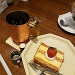 ドトール珈琲店 - ミルフィーユとアイスコーヒー