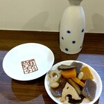 ハチガツヨウカ - お酒は120ml  各780円