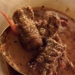 yaab thai - 牛肉のパネンカリーのアップ
