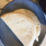 Bistro Rigole - フォッカチャ。焼きたてサクホカ。