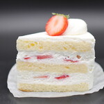 お菓子屋かるむ - 夏いちごショート。