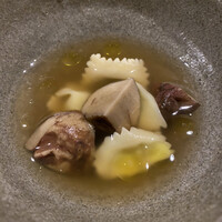 セミーナ - 松露と枝豆のラビオリ　生ハムの出汁で