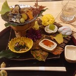 和の食 樹翠 - 八寸(いくらの飯蒸し、シャインマスカット白和え、おひたし、さんま焼き物、銀杏、さつまいも蜜煮、カボチャ、茄子)