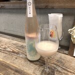 ALL WRIGHT sake place - 「ハナグモリthe酸(五勺 90 ml)」(550円)