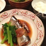 つか田 - サンマ煮定食