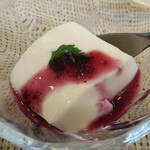 玄海鮨 - デザート 杏仁豆腐