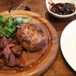 グリルキング - ライスとメイン  牛スジ味噌煮込