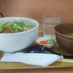 小さな食堂 ヒロ - カツ丼 (税込)500円 ※正面から(2021.10.08)