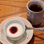 Sushi Harada - 自家製デザートとほうじ茶