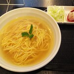 串ZEN 廣吉 - 鯛だし塩そば（￥９００）は、具材は別盛りでした。