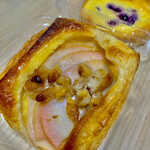 スペイン窯 パンのトラ - 林檎とクルミのデニッシュ