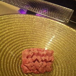 西麻布 肉粋やまもと - 牛タンのこの細工！