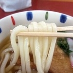 にらんさん - きつねうどん、プリンっとした弾力